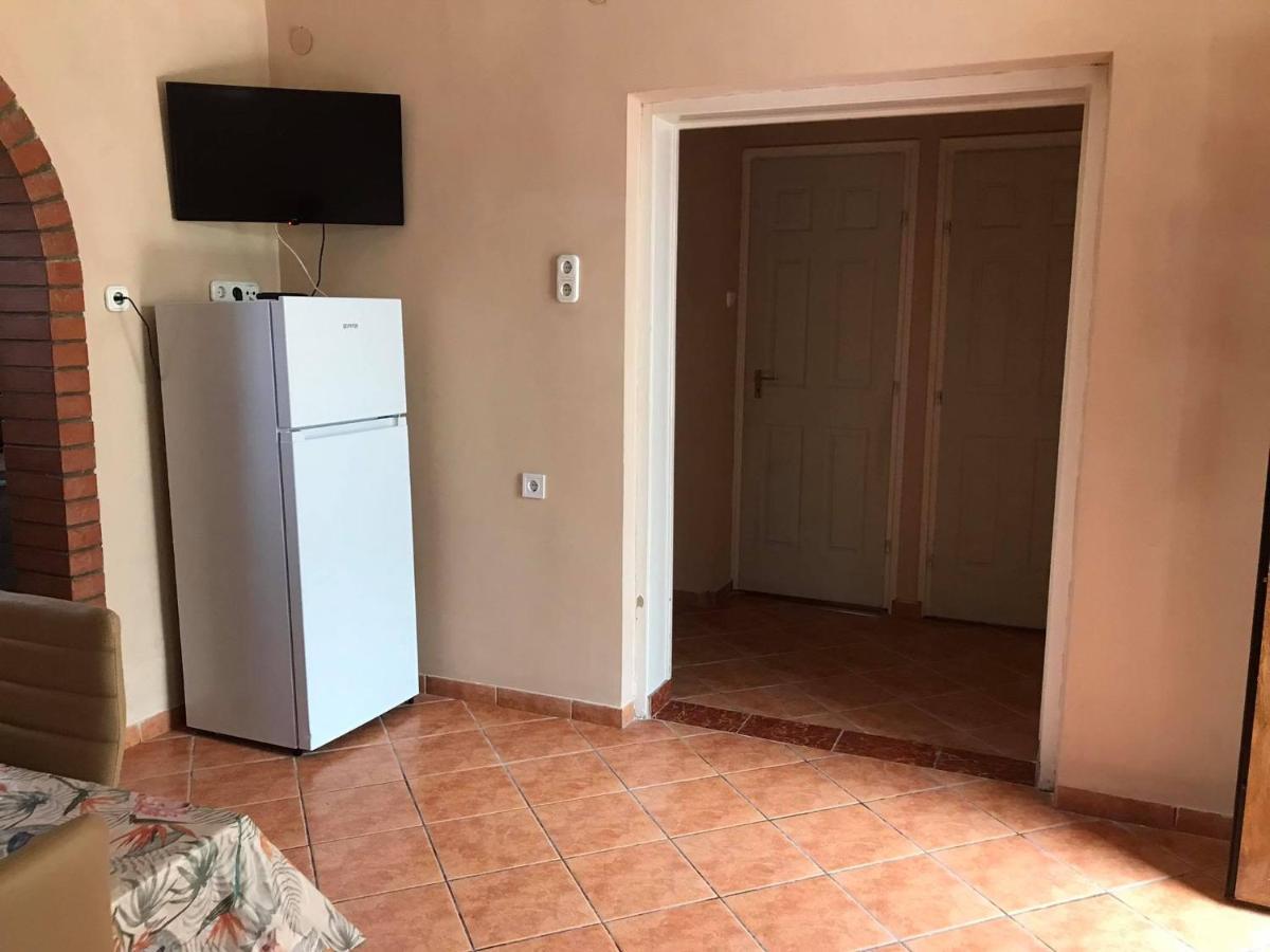 Appartamento Tahiti Apartman Hajdúszoboszló Esterno foto