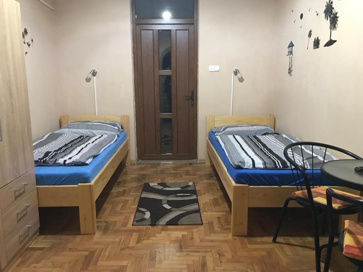 Appartamento Tahiti Apartman Hajdúszoboszló Esterno foto