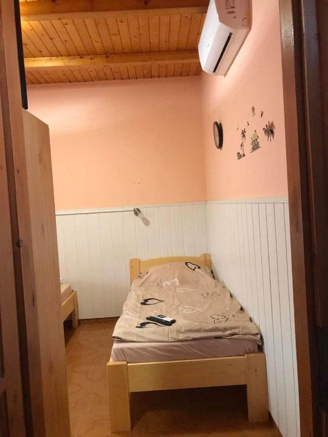 Appartamento Tahiti Apartman Hajdúszoboszló Esterno foto
