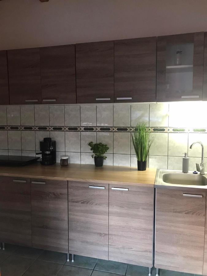 Appartamento Tahiti Apartman Hajdúszoboszló Esterno foto