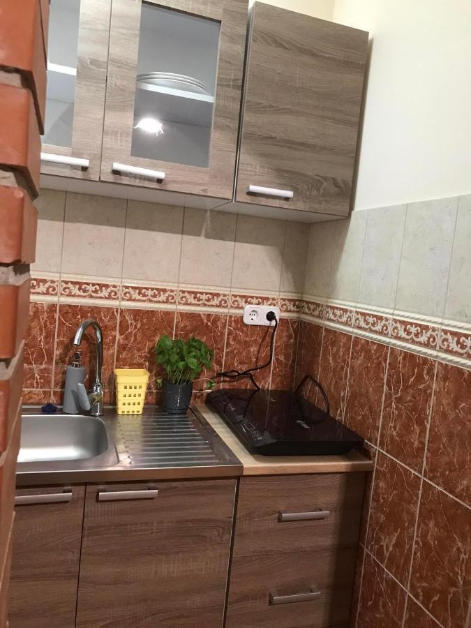 Appartamento Tahiti Apartman Hajdúszoboszló Esterno foto
