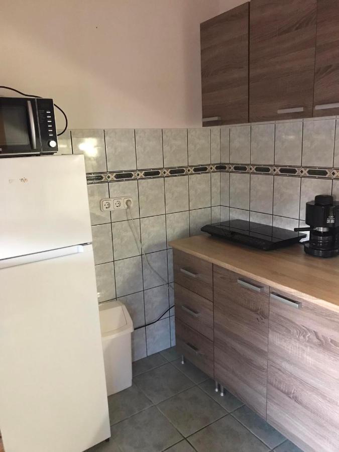 Appartamento Tahiti Apartman Hajdúszoboszló Esterno foto