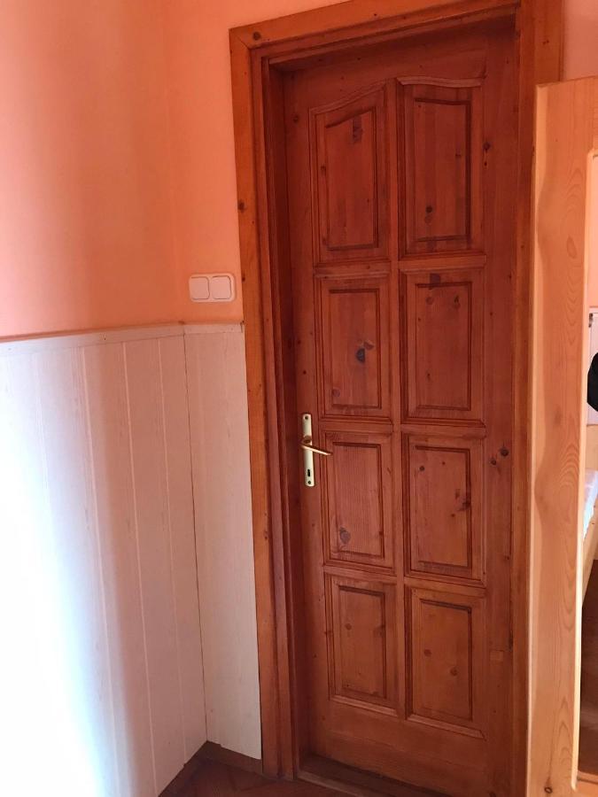 Appartamento Tahiti Apartman Hajdúszoboszló Esterno foto